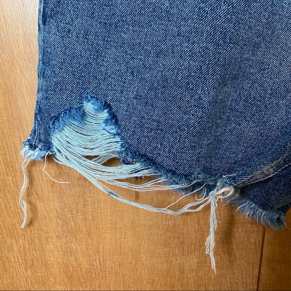 ZARA Ripped Button Jean Shorts - Picture 5 of 7